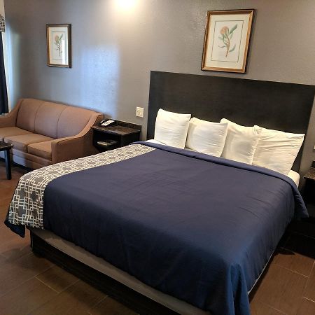 Americas Best Value Inn - Μπράουνσβιλ Εξωτερικό φωτογραφία