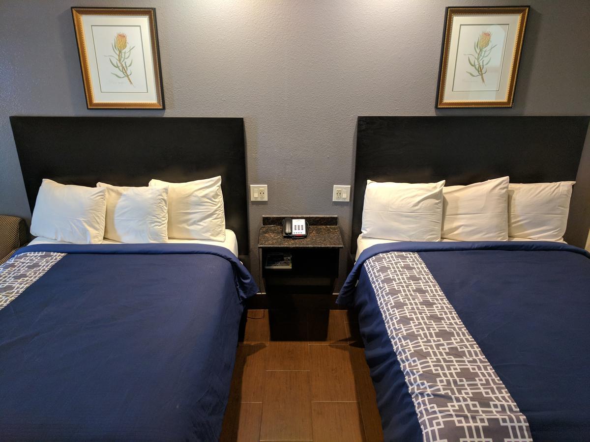 Americas Best Value Inn - Μπράουνσβιλ Εξωτερικό φωτογραφία